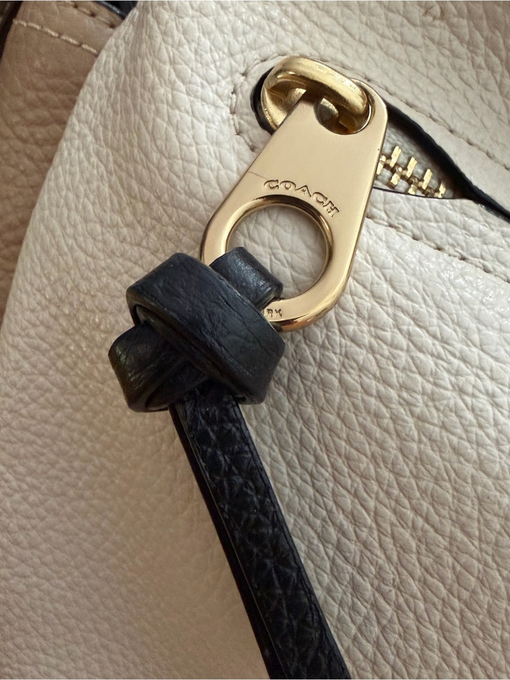 SOLD! EUC Coach Pennie Colorblock Pebbled Leather Hobo Bag - Picture 11 of 16